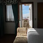 Hotel Vista Velero